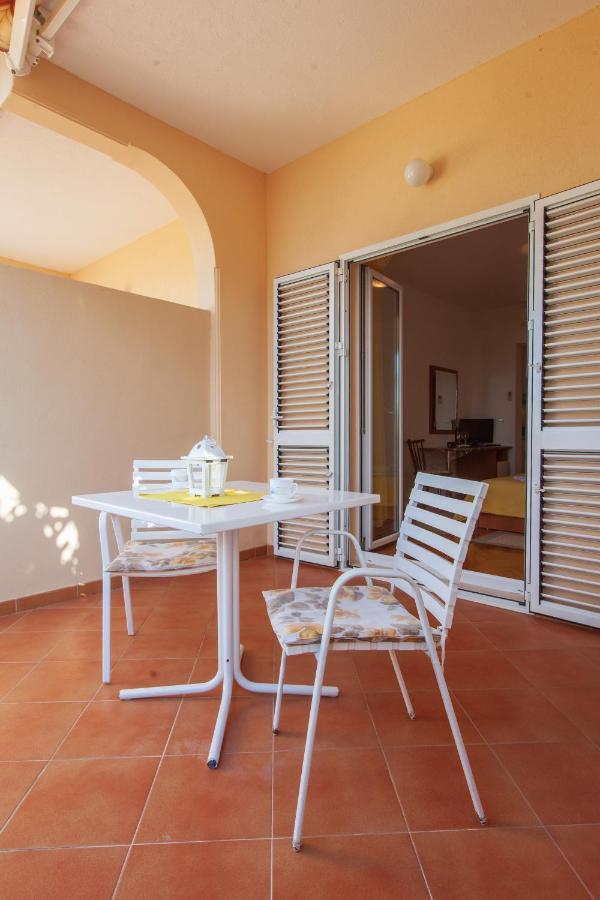 Vila Nives พอดโกรา ภายนอก รูปภาพ